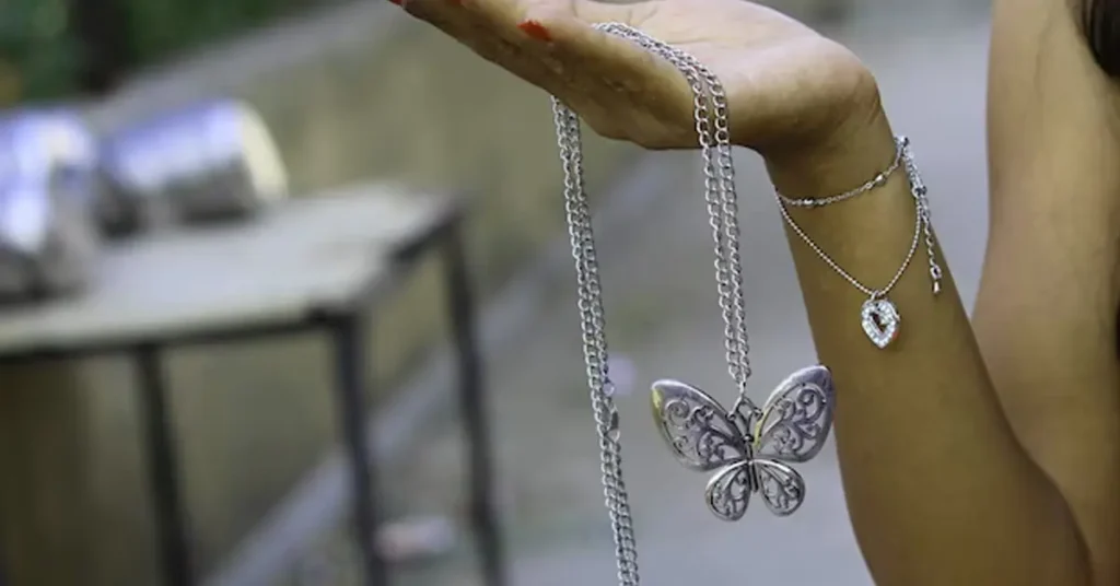 sterling silver tarnish when wet